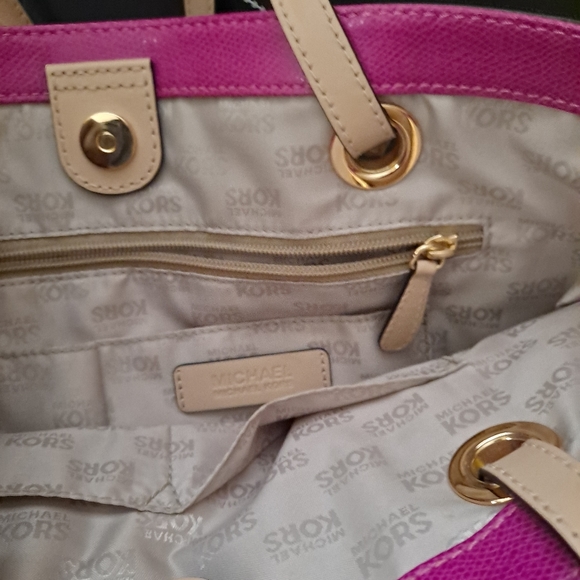 Micheal Kors - Picture 8 of 10